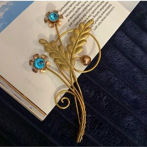 VTG 1940s Van Dell 12K Gold Filled Floral Brooch with Blue Accents